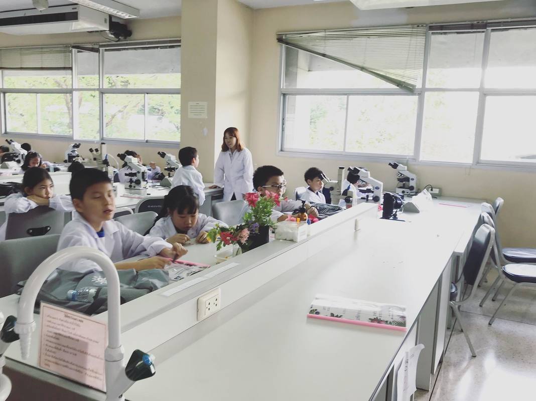 Staff at Thailand Children University 2018: Miracle of Pollen and Chromosome (March 2018)
