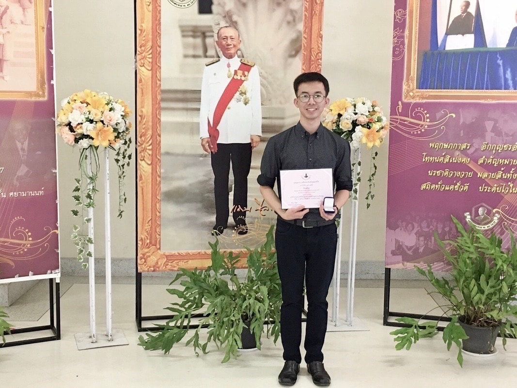Received the Academic Excellence Award, Professor Tap Nilanithi Foundation (March 2017) (Photo by Wattanasuepsin W.)