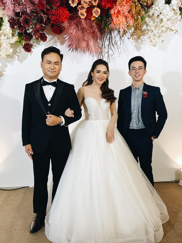 Dr.Opol (Udonpit alumna) and Dr.Kao Wedding at Monthatip Hall