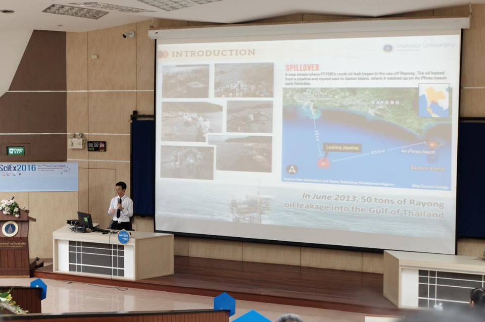 Oral Presentation at the Science Exhibition 2016 (May 2016) (Photo by Aphichartsereekul T.)