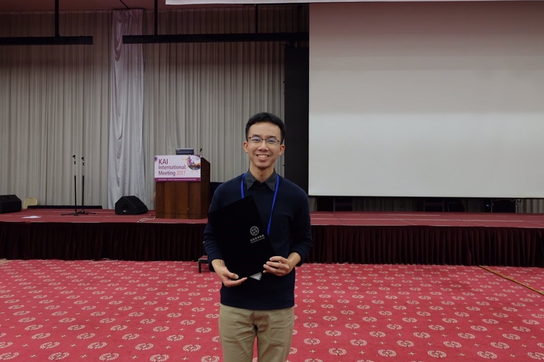 Received the Travel Grant Award at KAI Meeting 2017, Sejong University, Seoul, Korea (November 2017) (Photo by Yolwong W.)