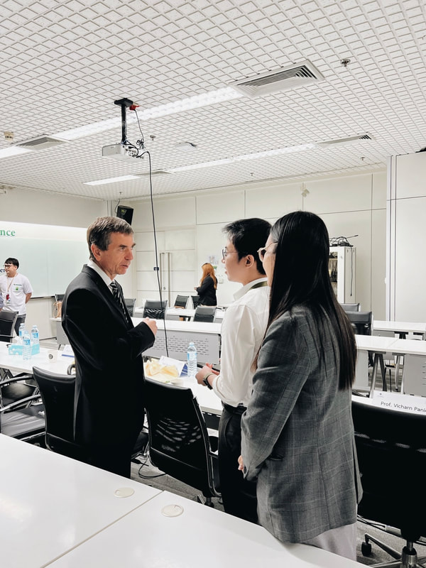 With Prof. Valenta from the Medical University of Vienna, at the SiCORE-Allergy Conference, Faculty of Medicine Siriraj Hospital (September 2024)