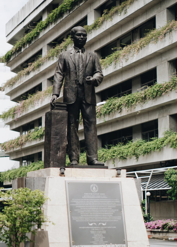 Prof. Stang Mongkolsuk Monument at Faculty of Science, Mahidol Phayathai (September 2020)